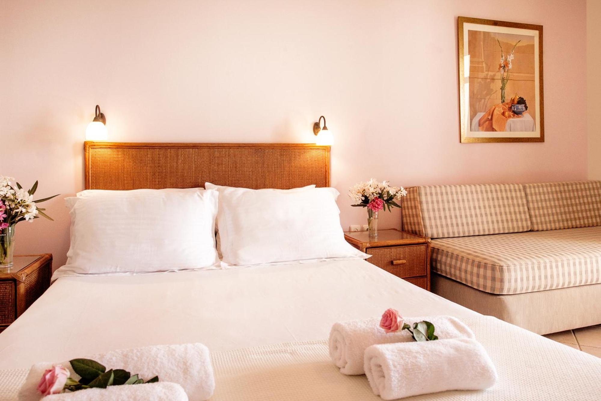 Hotel Paralio Possidi Ngoại thất bức ảnh