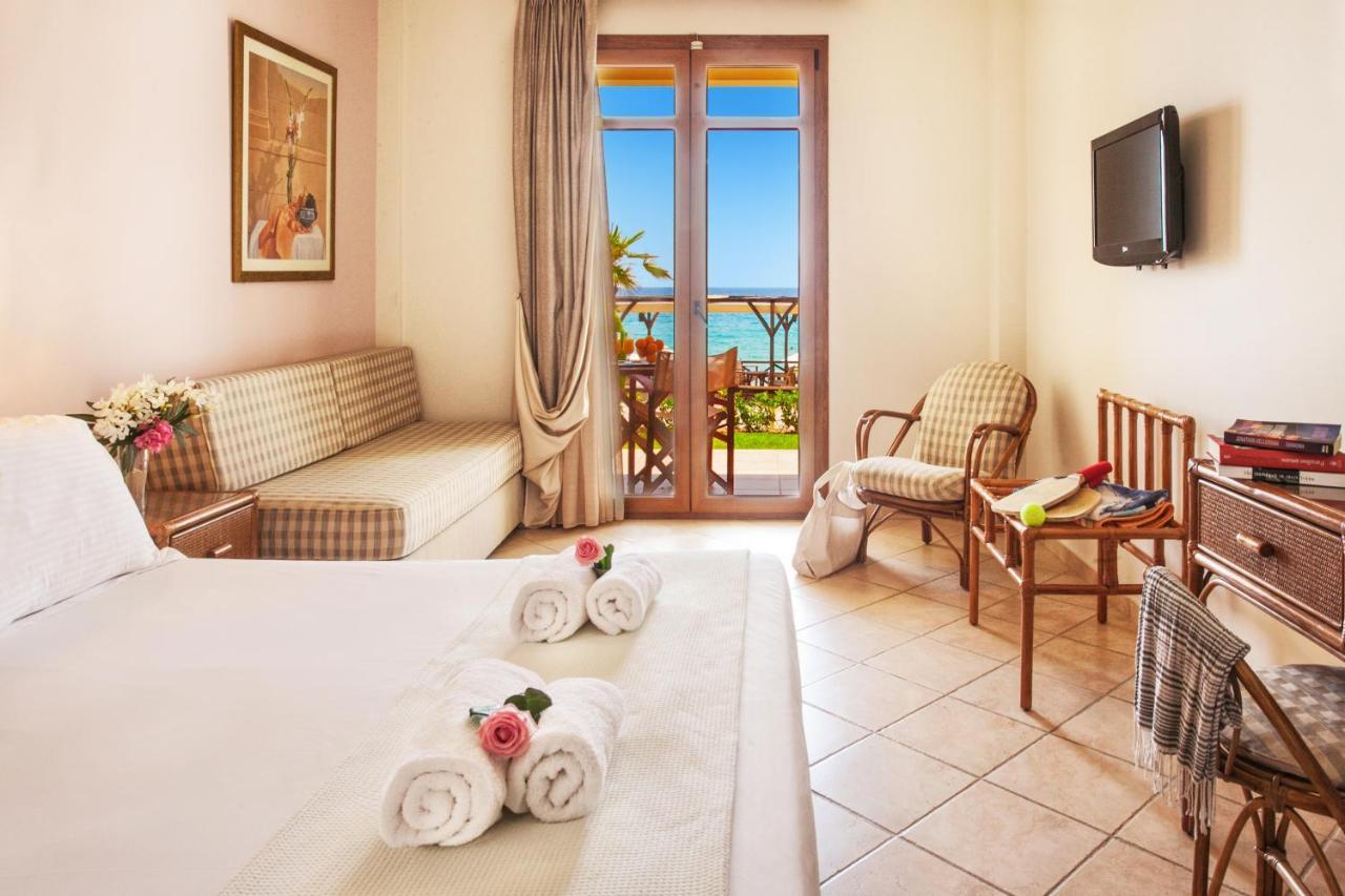 Hotel Paralio Possidi Ngoại thất bức ảnh